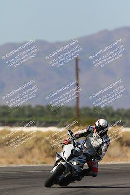media/Oct-17-2024-Racers Edge (Thu) [[f51934c085]]/B Group/Session 4 (Turn 16)/